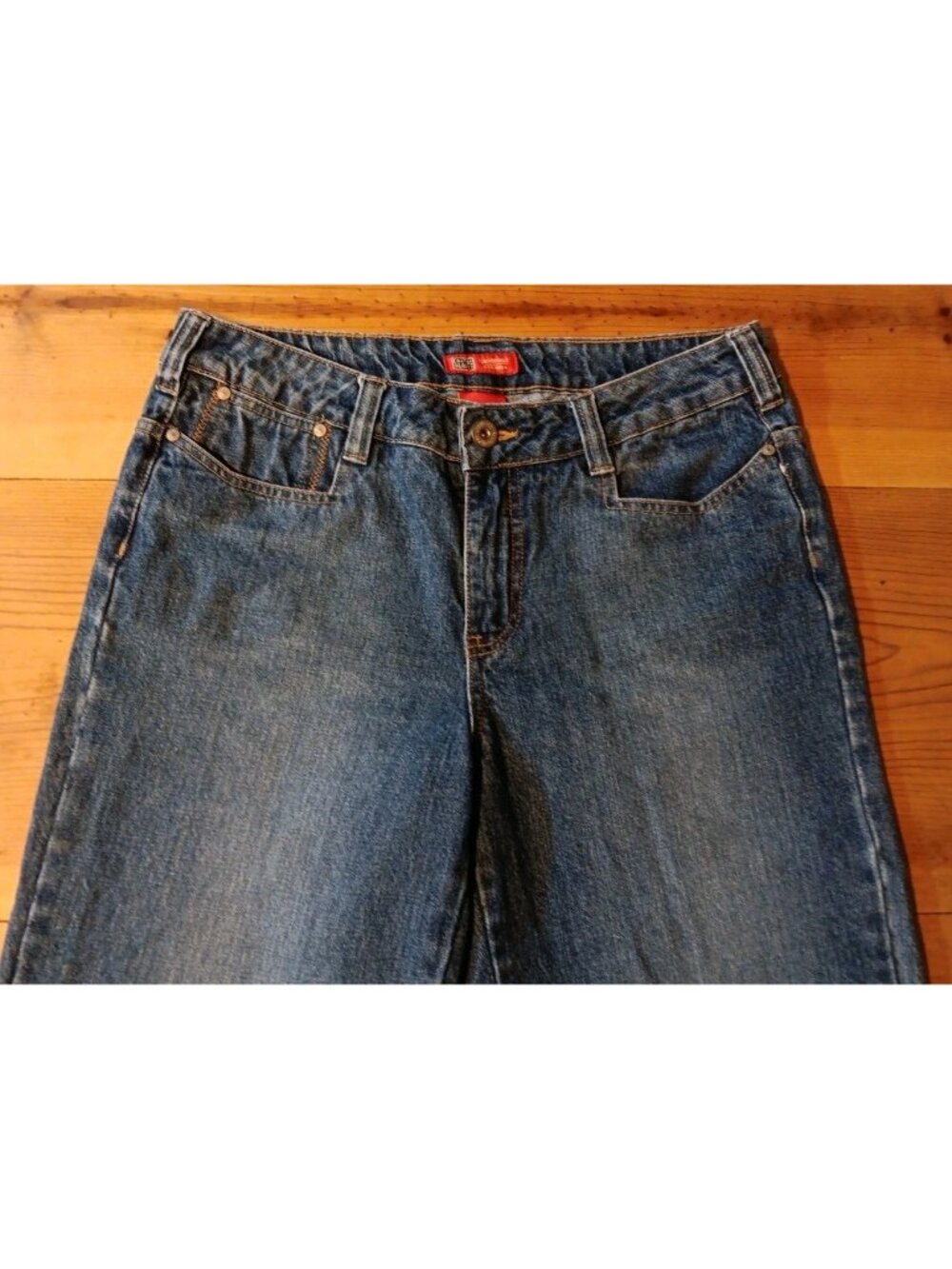 Vtg Faded Glory Capri Jeans Women Missy 10 Medium Wash Embroidery Pocket Cotton - Picture 2 of 8